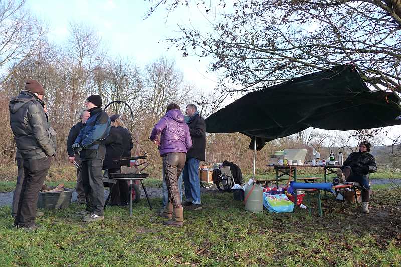 Gemeinsam frieren Baggersee Hirschau