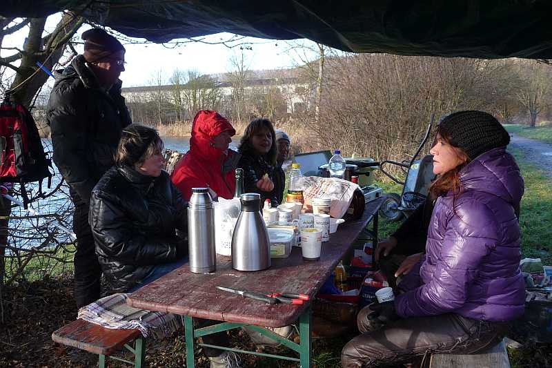 Glühwein und Tee am Baggersee Hirschau