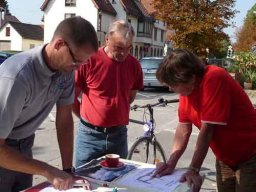 Infostand Unterschriftenlisten Baggersee